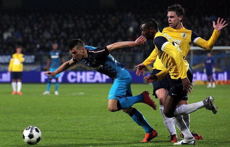 而广东队在 而广东队在